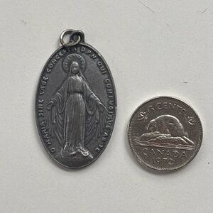 Religious Miraculous Medal Pendant in Antique Silver Tone